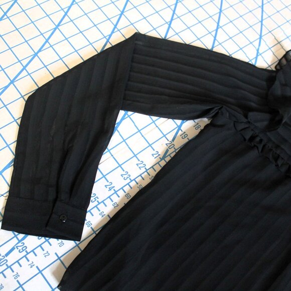 Romeo & Juliet Couture Sheer Black Blouse w/ Ruffles, Small, NWT - Picture 5 of 7